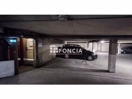 place de parking en sous-sol la rode