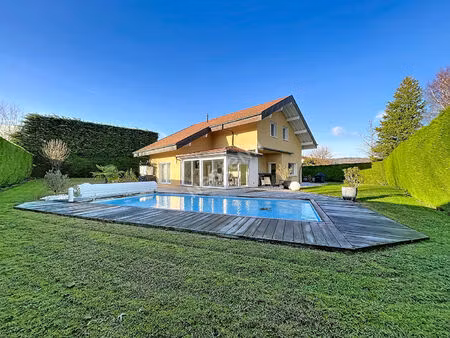 epagny metz-tessy _ maison individuelle de 250 67 m² avec beau jardin et piscine  à vendre
