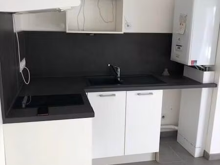 location appartement 2 pièces 44 m² à caluire-et-cuire (69300)