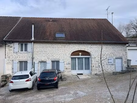immeuble locatif à vendre à nogna  3 appartements