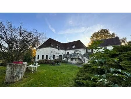 noailles proche.... propriete 10 pieces  sejour double  salon  6 chambres  3 garages ...