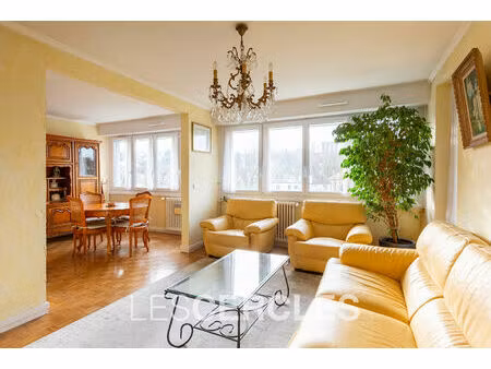 appartement 5 pièces de 80 m²