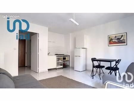 studio 1 pièce 26 m²