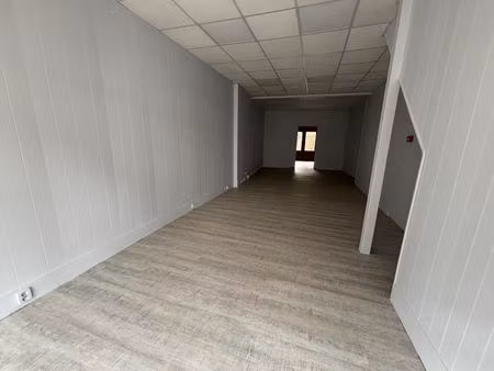 location commerce 3 pièces 66 m² à frévent (62270)