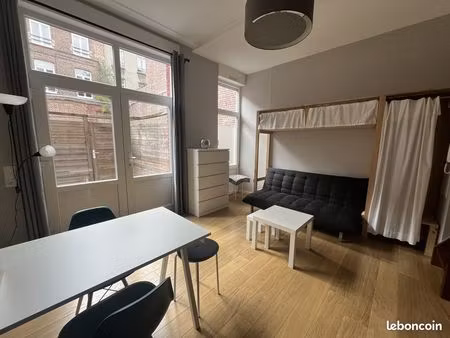 studio 1 pièce 26 m²