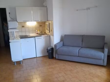 a louer studio meublé frejus