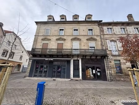 immeuble 20 pièces 560 m²