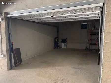 parking/box 20 m² st pierre la mer