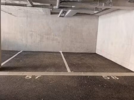 place couverte securise parking