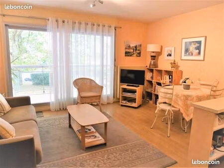 location à l'année : studio meublé à biarritz avec parking