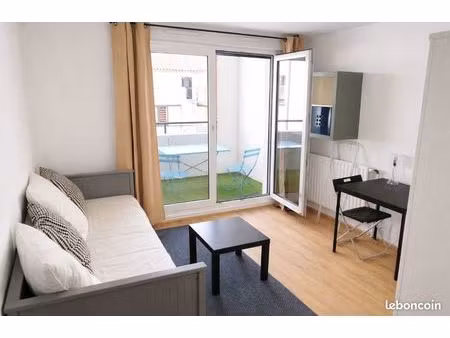 studio meublé 25m2 balcon/gardien/parking
