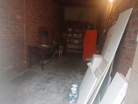 box fermé 16 m² – quartier des huissiers – grand volume