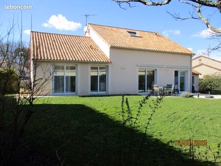 maison 6 pièces 175 m²
