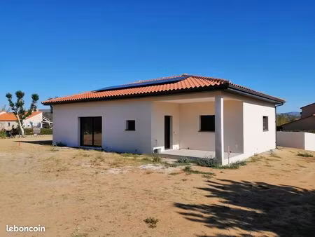 villa 4 pièces 120 m²
