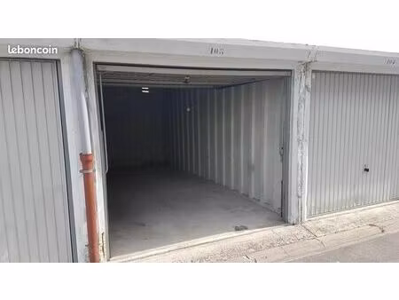 garage/box 13 m² breuillet