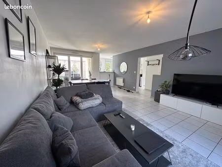 appartement 3 pièces 77 m²