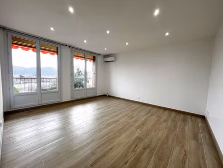 location appartement 3 pièces 60 m² à aubagne (13400)