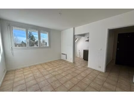 location appartement  m² t-2 à olivet  543 €