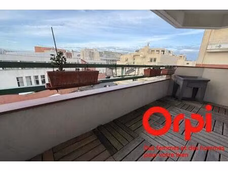 centre ville ! 4 pieces avec balcon ! ascenseur et box avec borne electrique !