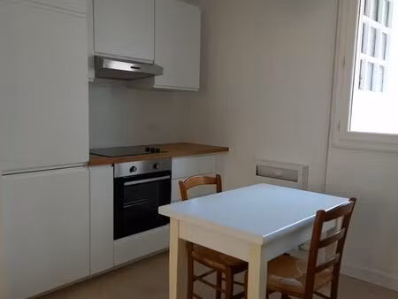 t2 rénové - 41 5m2 - proche faculté de médecine lyon est