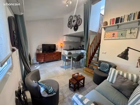 maisonnette eyguières 13 parking piscine jardin