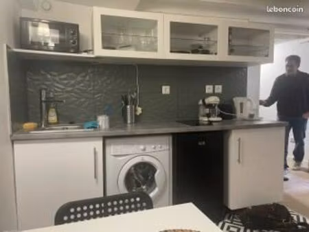 studio 1 pièce 32 m²