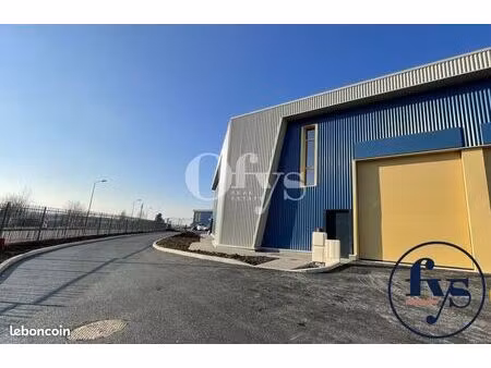 local d'activité 407 m²