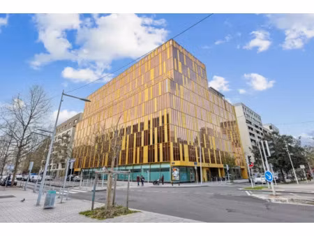 bureaux à louer à boulogne-billancourt au sein d'un immeuble récent