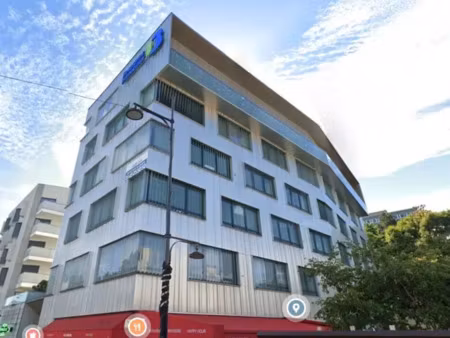 bureaux à louer à châtenay-malabry dans immeuble récent avec terrasse