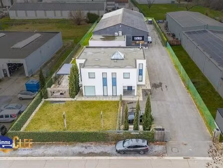 bien professionnel à vendre à brustem € 1.250.000 (ljv4p) - immoclee | zimmo