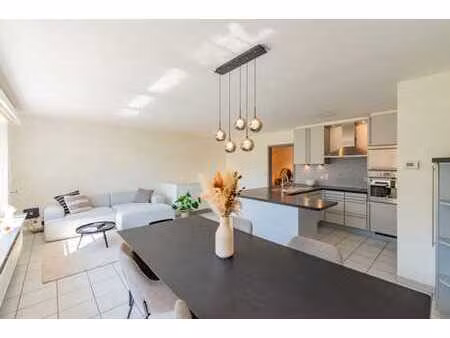 spacieux duplex avec jardin à vendre à buizingen