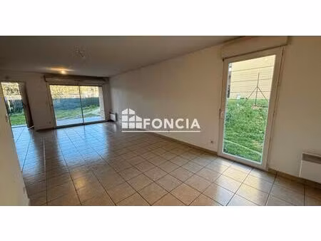 a vendre villa t4 avec jardin et garage