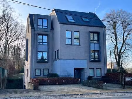 magnifique appartement / penthouse 3 chambres avec terrasse