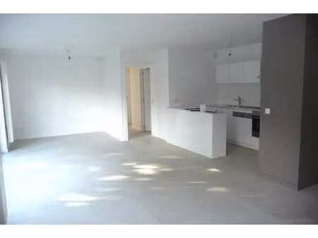 om-immo : 1% de commission * vous présente :