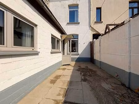 vilvorde : maison 2 chambres avec cour