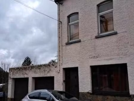 charmante maison avec jardin  2 garages et passage latéral