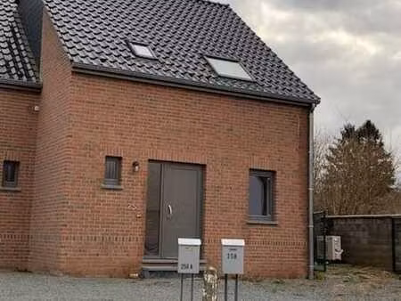 maison de 2021 3f avec jardin   parking  sur 2a 82ca