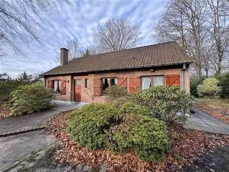 villa 4 façades 3 chambres avec garage érigée sur 21a 89ca