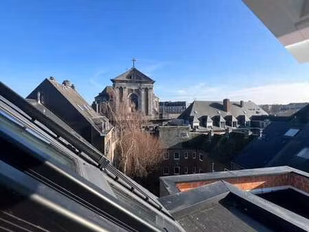 duplex avec grande terrasse