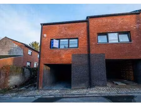 maison bel-étage comme neuve  2 chambres  garage