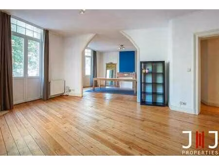 sainte-catherine - spacieux appartement 1 chambre