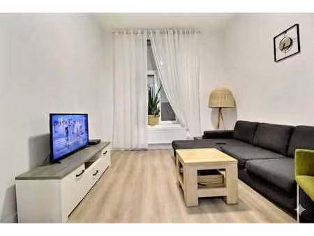 rdc 1 chambre entièrement rénové - zone royale sainte-marie