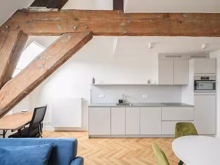 instaplaar duplex-appartement met 1 slaapkamer en terras ...