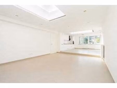 appartement rénové - 100m2 - centre hannut