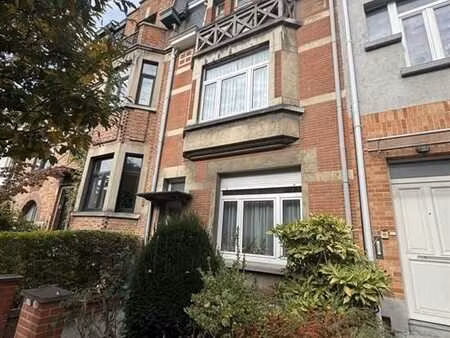 maison 4 ch + grenier aménageable + caves