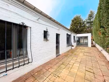 maison de charme avec deux entités près de la villa montald