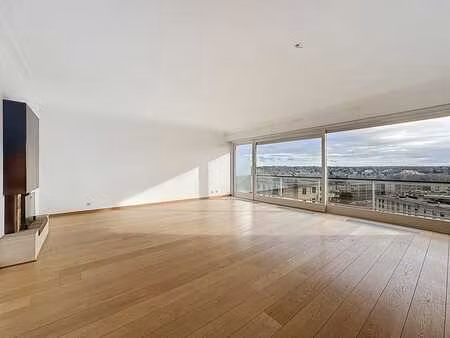 parc brugmann penthouse avec vue panoramique