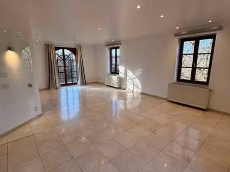 appartement lumineux à louer 116 m2  embourg  2 chambres