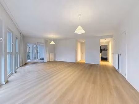 modern appartement met terras te huur aan gent-sint-pieters