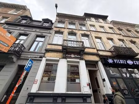 immeuble mixte ± 380 m² avec commerce et 2 logements